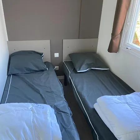 مكان تخييم Chez Lulu A *